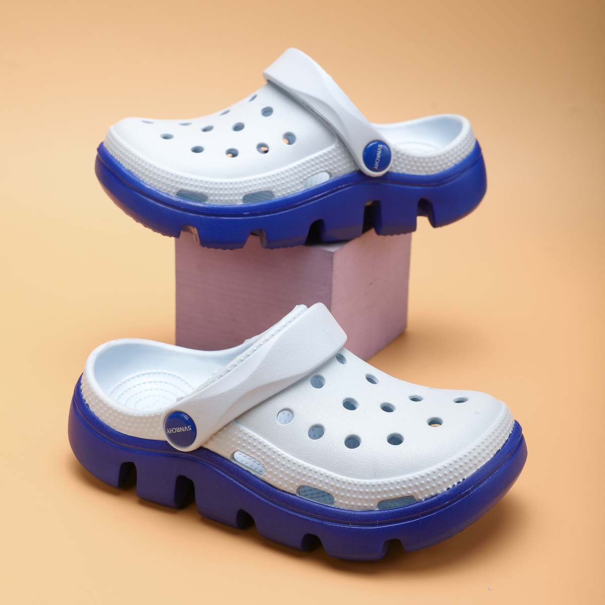 1760164627560205.jpg 雅购特拖鞋