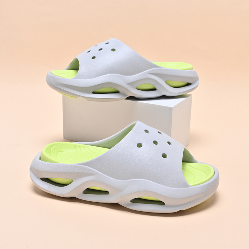 1760169691798079.jpg 雅购特拖鞋