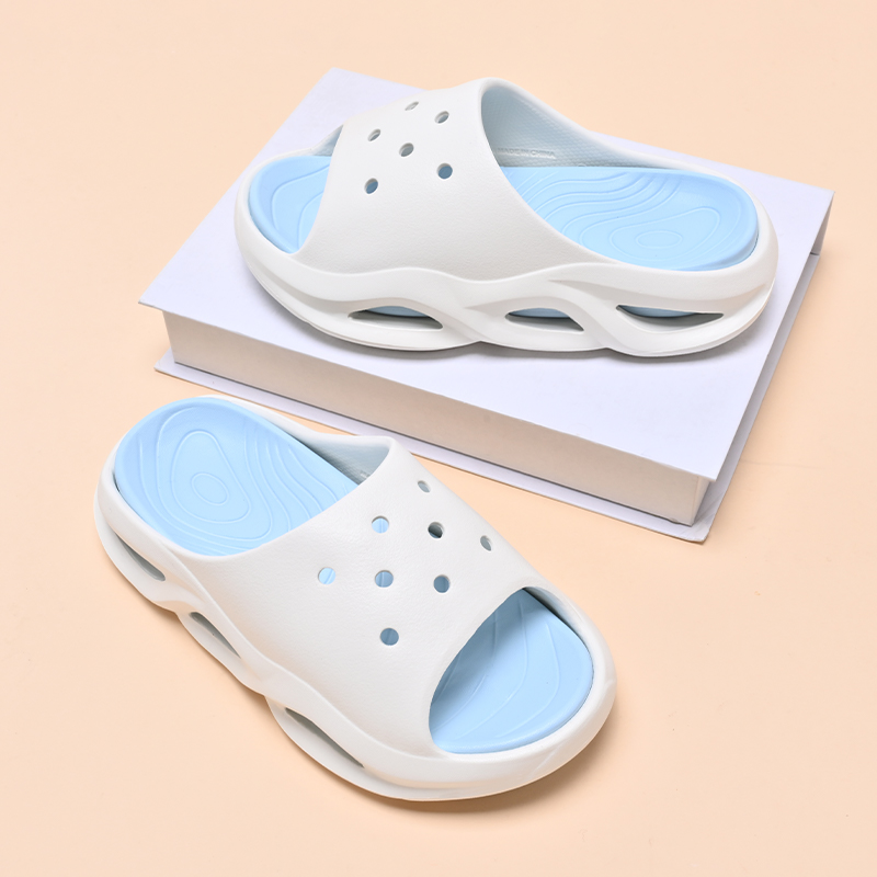 1760169711164571.jpg 雅购特拖鞋