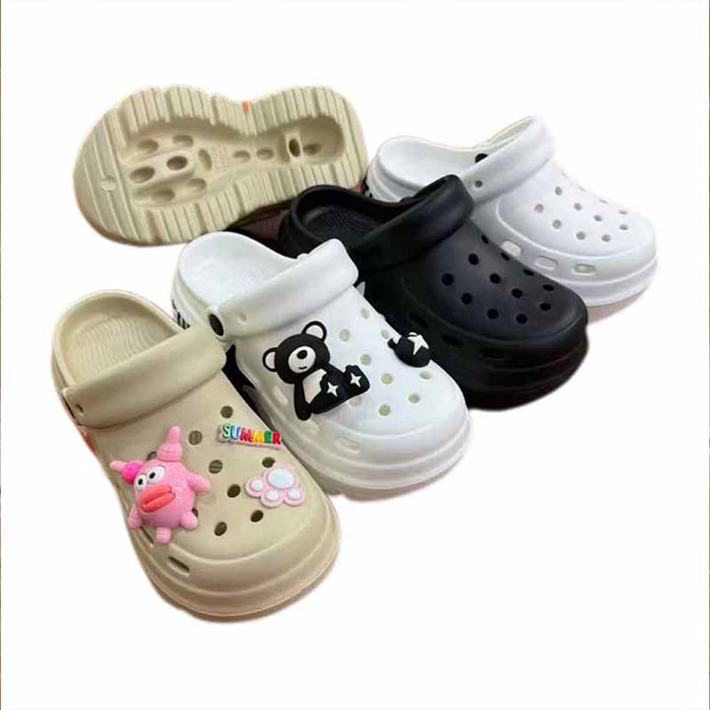 1760334399696713.jpg 雅购特拖鞋