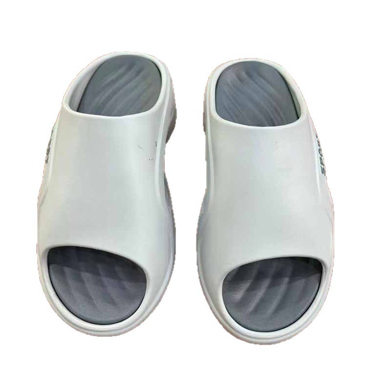 1760337818703919.jpg 雅购特拖鞋