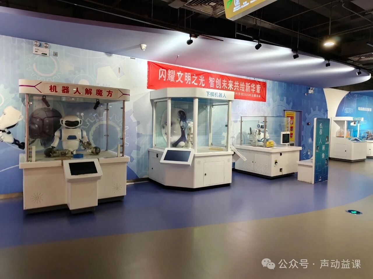 1760362840957676.jpg 人工耳蜗