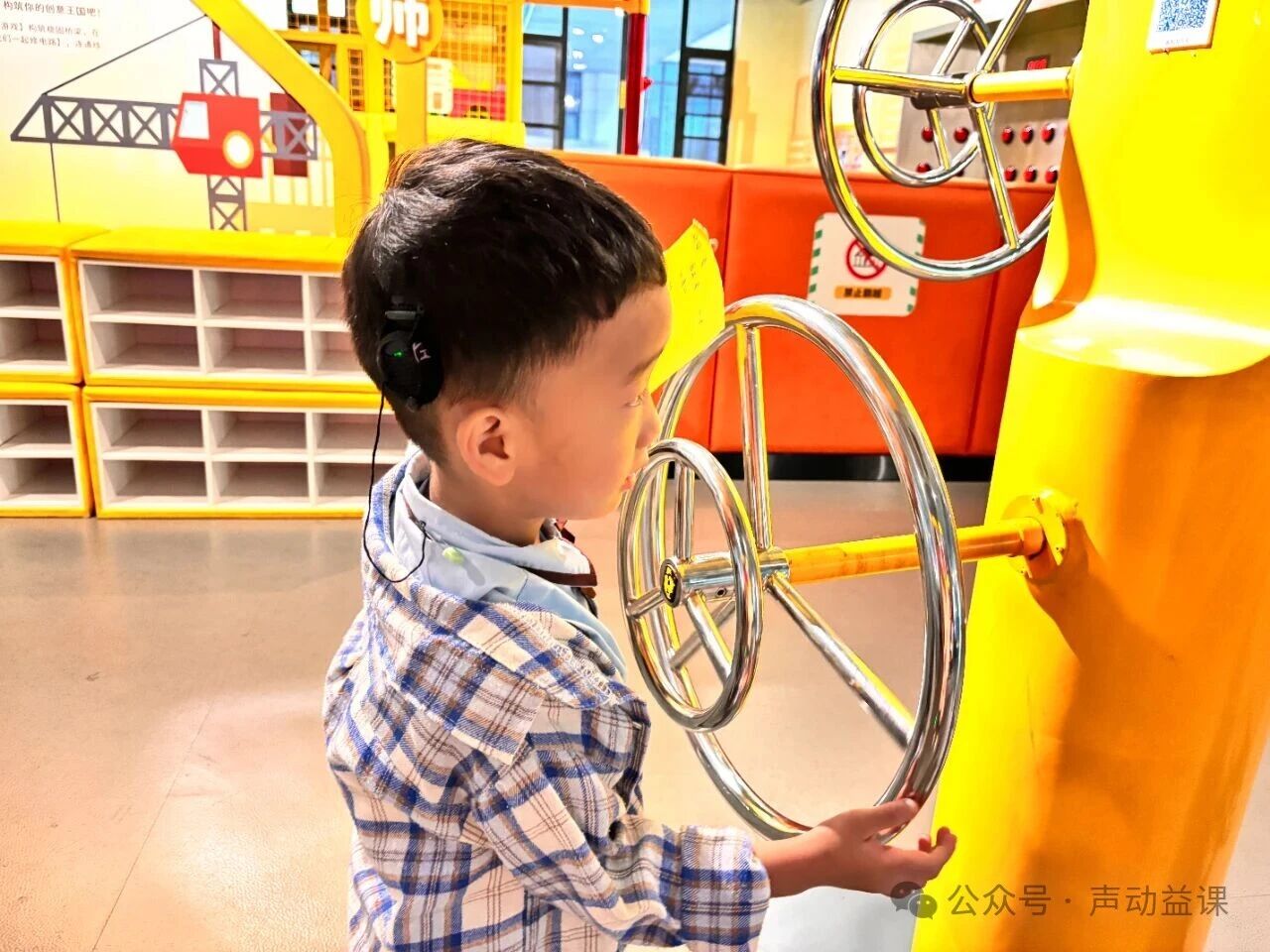 1760362958105728.jpg 人工耳蜗