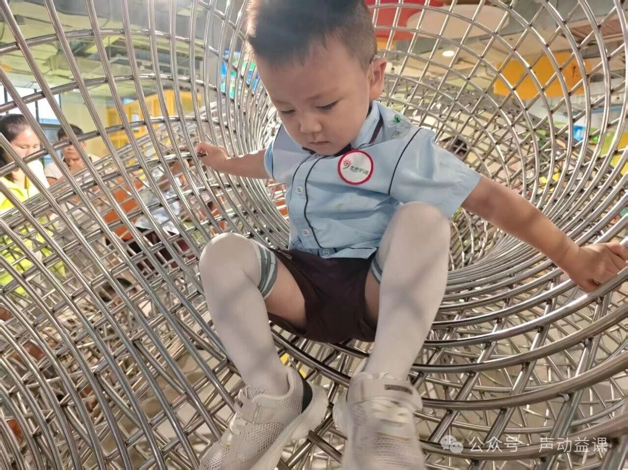 1760363223522577.jpg 人工耳蜗