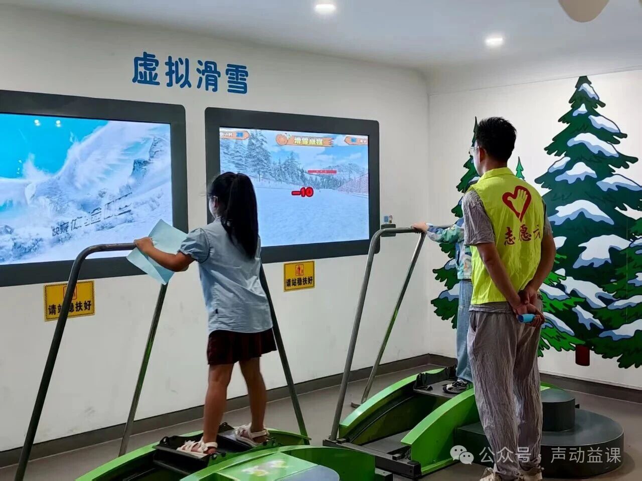 1760363331658755.jpg 人工耳蜗