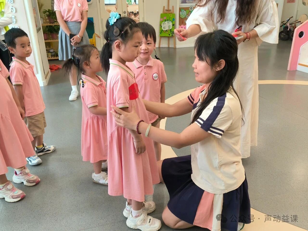 1760368445823747.jpg 听障宝宝