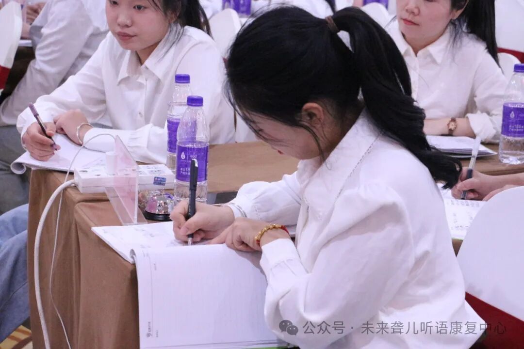 听障儿童