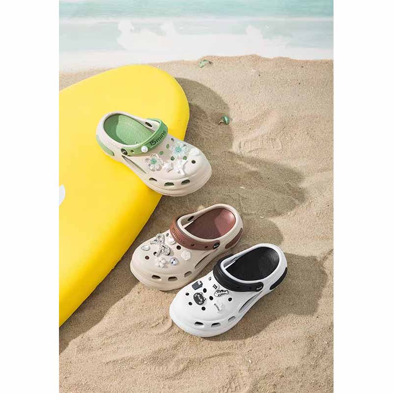 1760409720282573.jpg 雅购特拖鞋