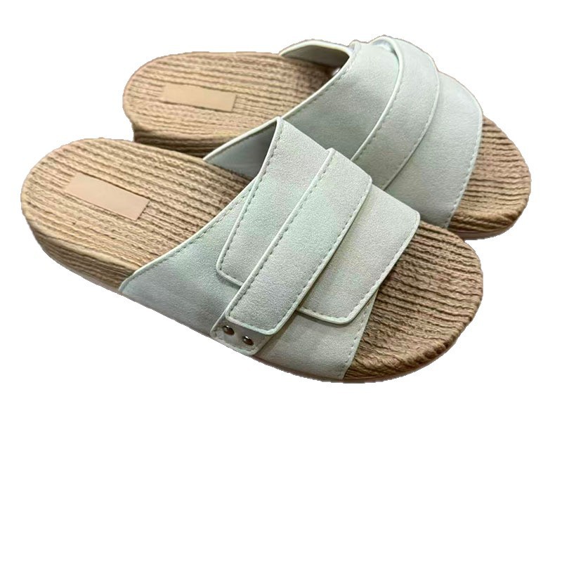 1760430090725697.jpg 雅购特拖鞋