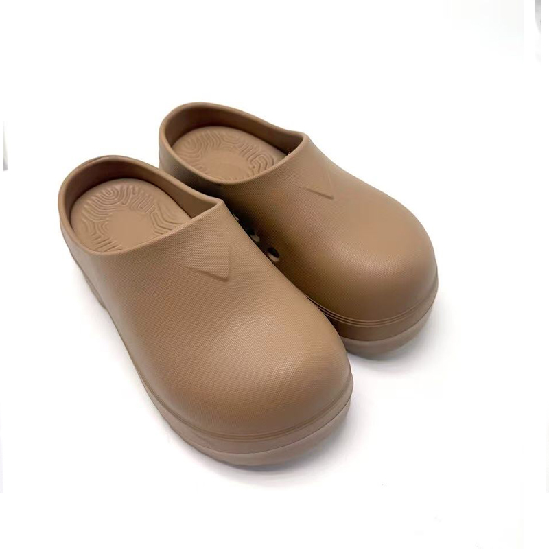 1760516153689728.jpg 雅购特拖鞋