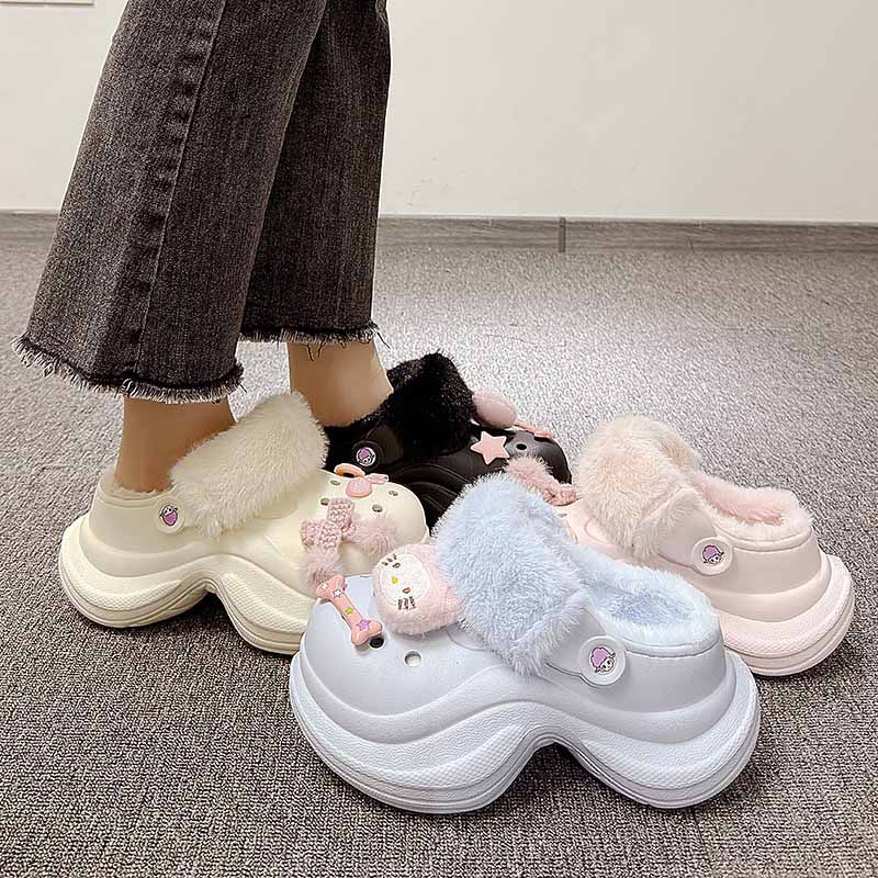 1760593366388405.jpg 雅购特拖鞋