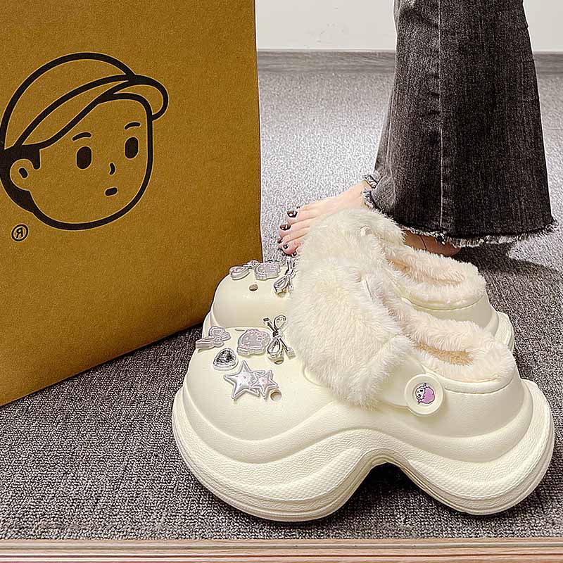 1760593434356327.jpg 雅购特拖鞋