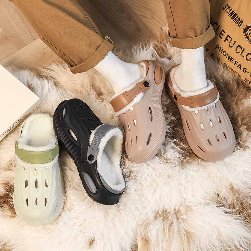 1760604875936419.jpg 雅购特拖鞋