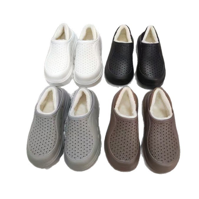 1760748627415675.jpg 雅购特拖鞋