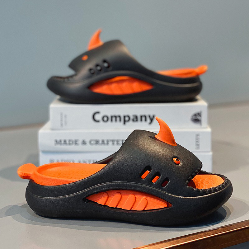 1760752835583240.jpg 雅购特拖鞋