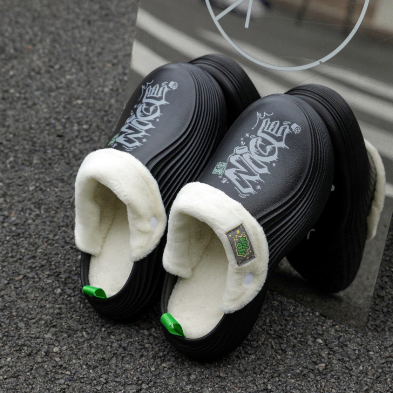 1760766397477400.jpg 雅购特拖鞋