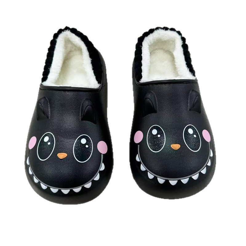 1760927205343658.jpg 雅购特拖鞋