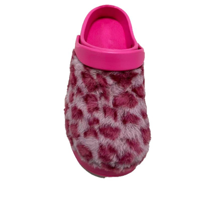 1760932467347255.jpg 雅购特拖鞋