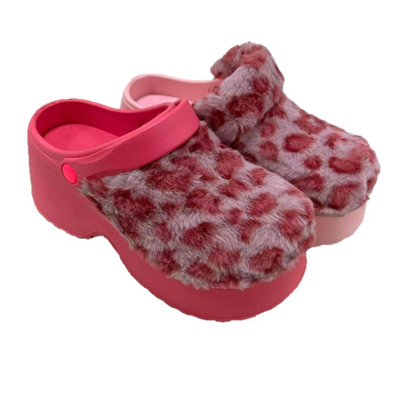 1760932467461064.jpg 雅购特拖鞋