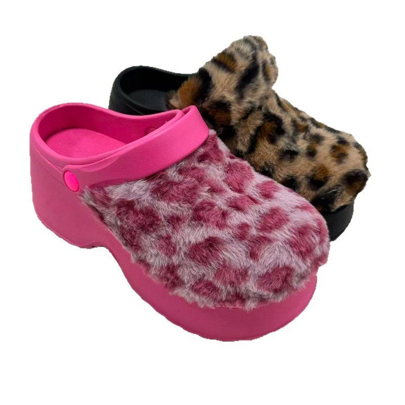 1760932467654166.jpg 雅购特拖鞋