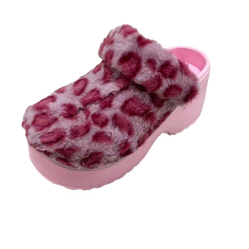 1760932467960651.jpg 雅购特拖鞋