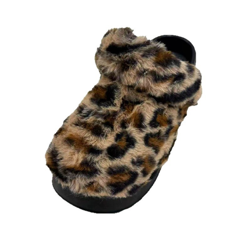 1760932475739325.jpg 雅购特拖鞋