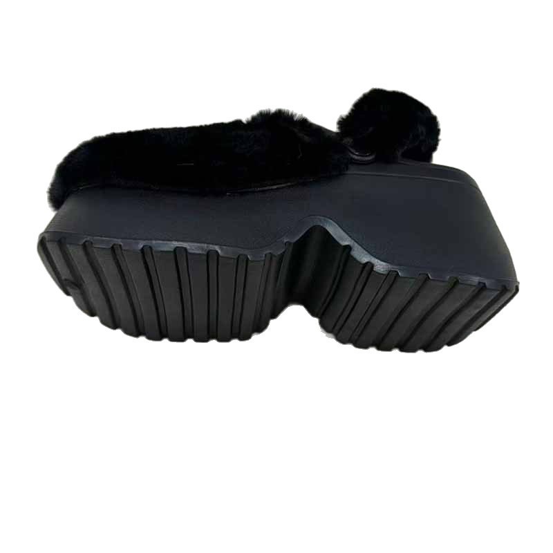 1760932476309230.jpg 雅购特拖鞋