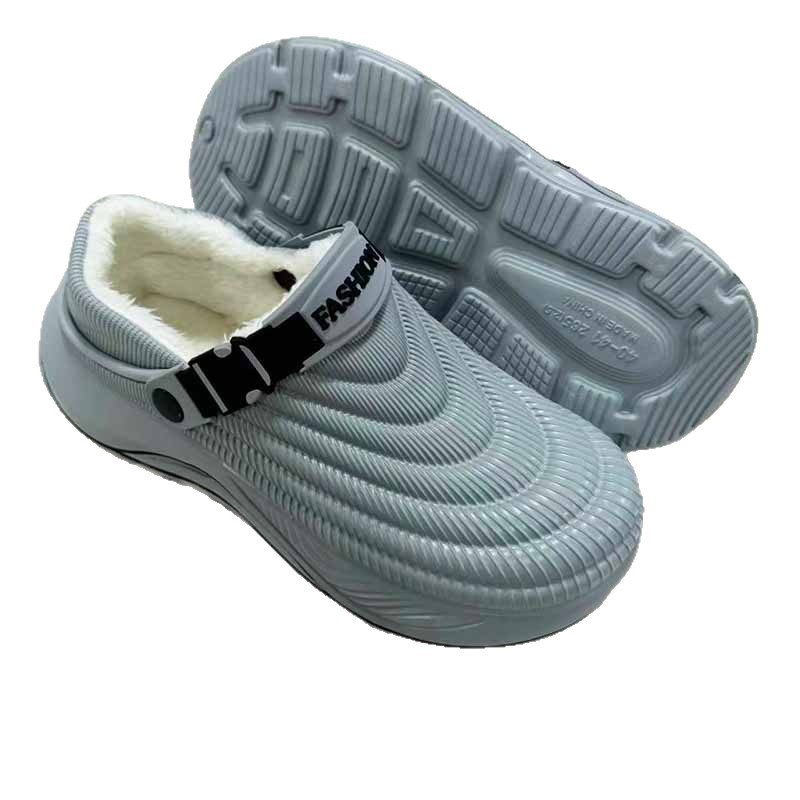 1760942555904574.jpg 雅购特拖鞋