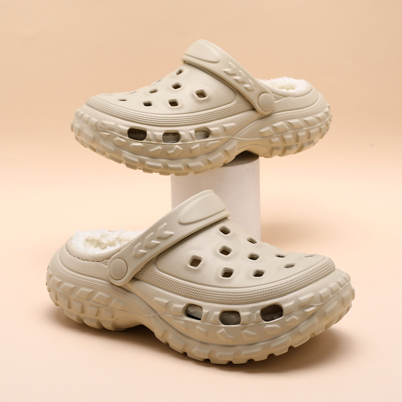 1761014891786814.jpg 雅购特拖鞋