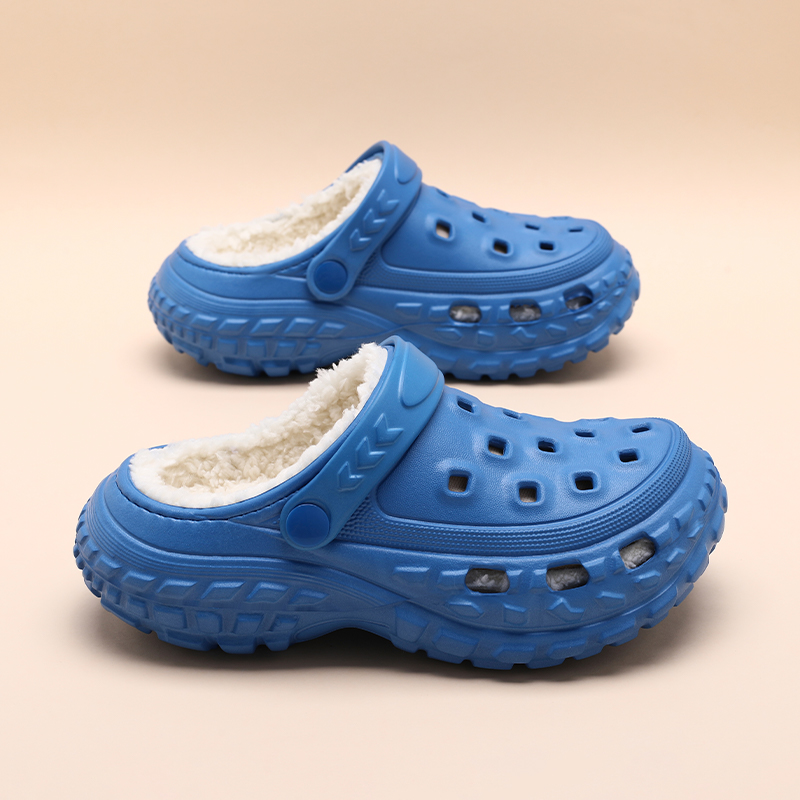 1761014904953780.jpg 雅购特拖鞋