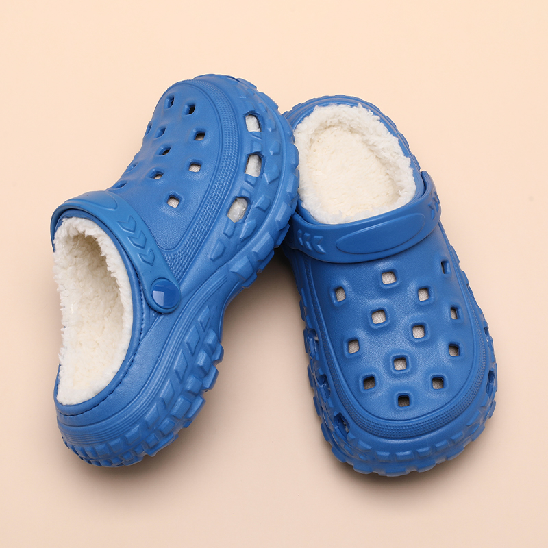 1761014905105978.jpg 雅购特拖鞋