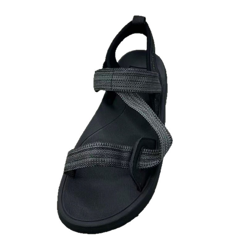 1761099161530242.jpg 雅购特拖鞋