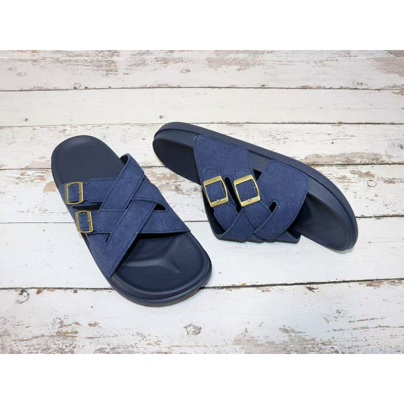 1761112051170076.jpg 雅购特拖鞋