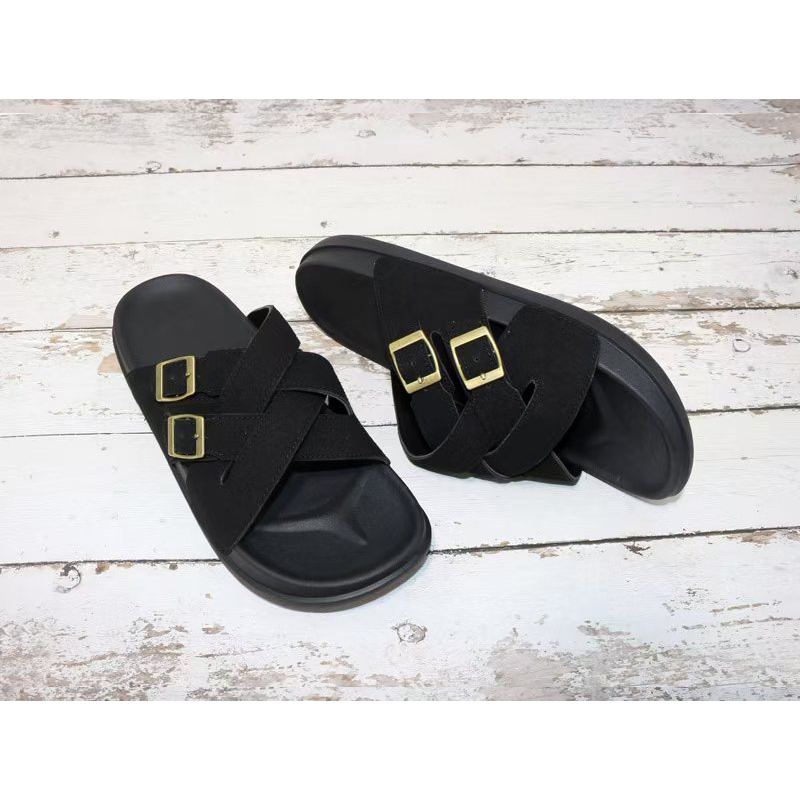 1761112051478189.jpg 雅购特拖鞋