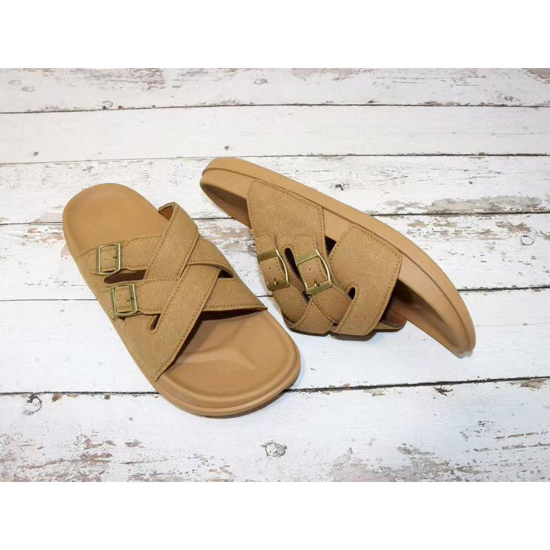 1761112051550891.jpg 雅购特拖鞋