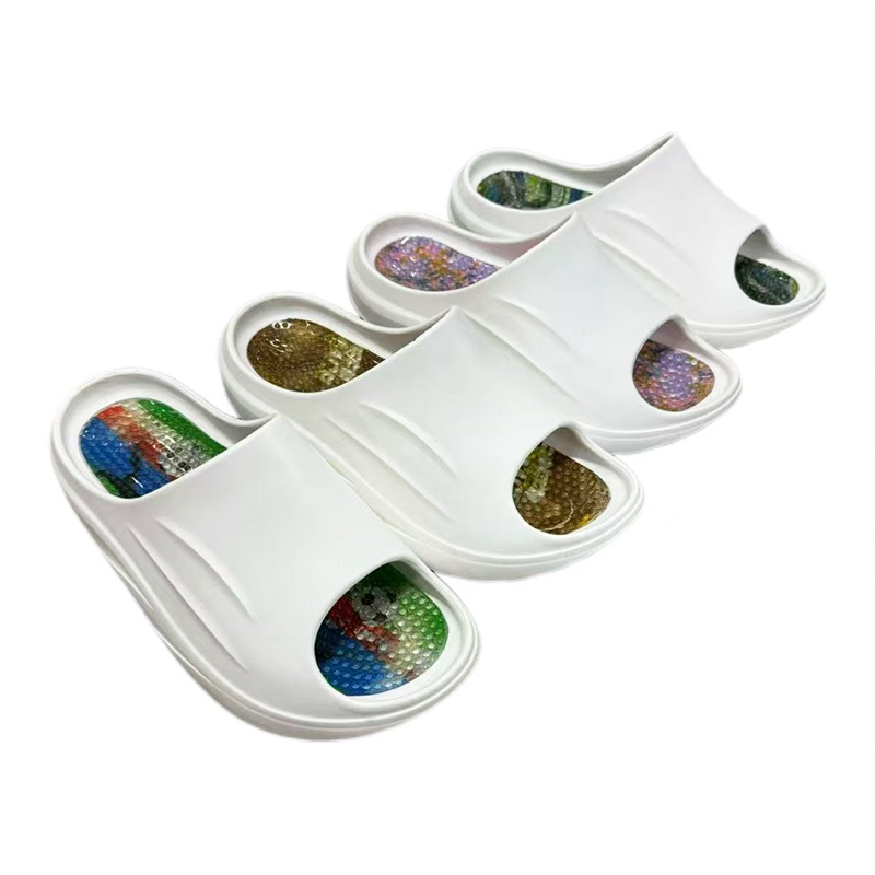 1761118891979439.jpg 雅购特拖鞋