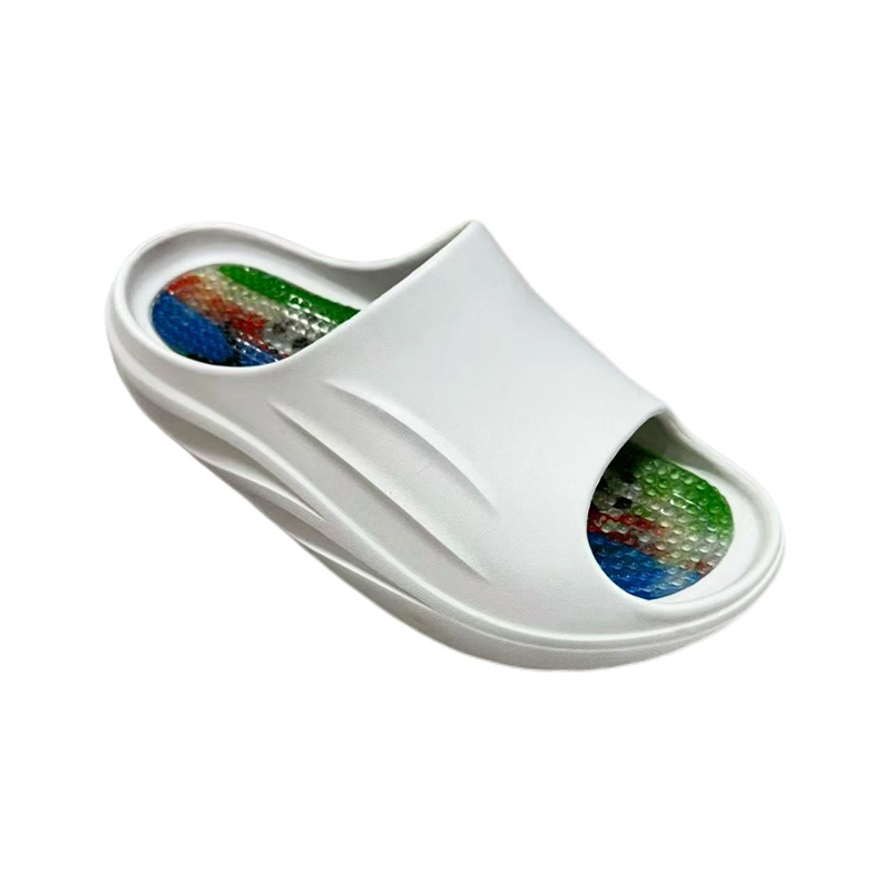 1761118900103679.jpg 雅购特拖鞋