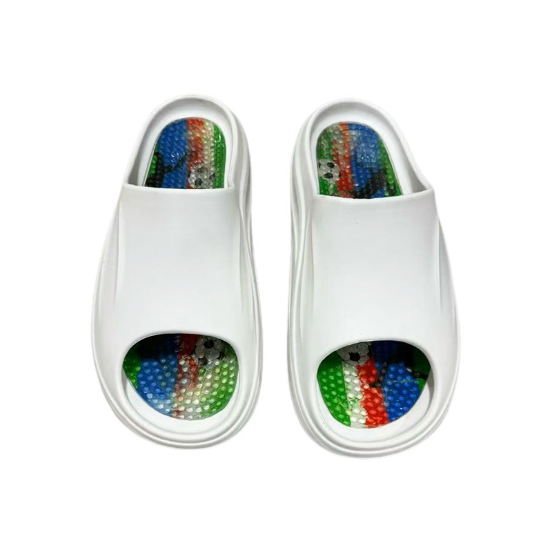 1761118901625200.jpg 雅购特拖鞋