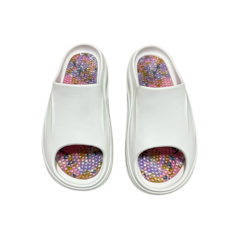 1761118908761736.jpg 雅购特拖鞋