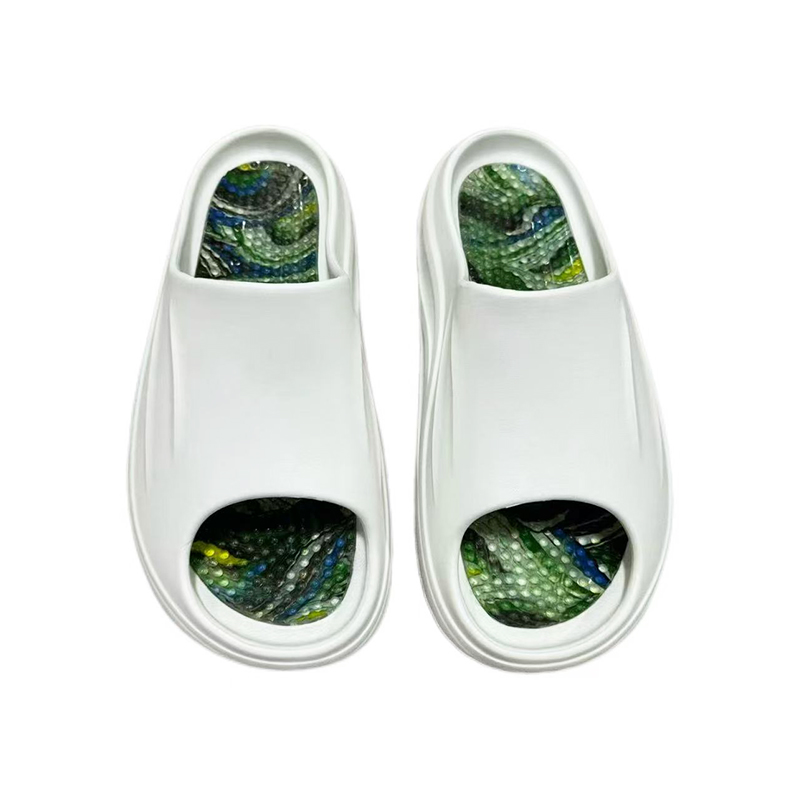 1761118924815653.jpg 雅购特拖鞋