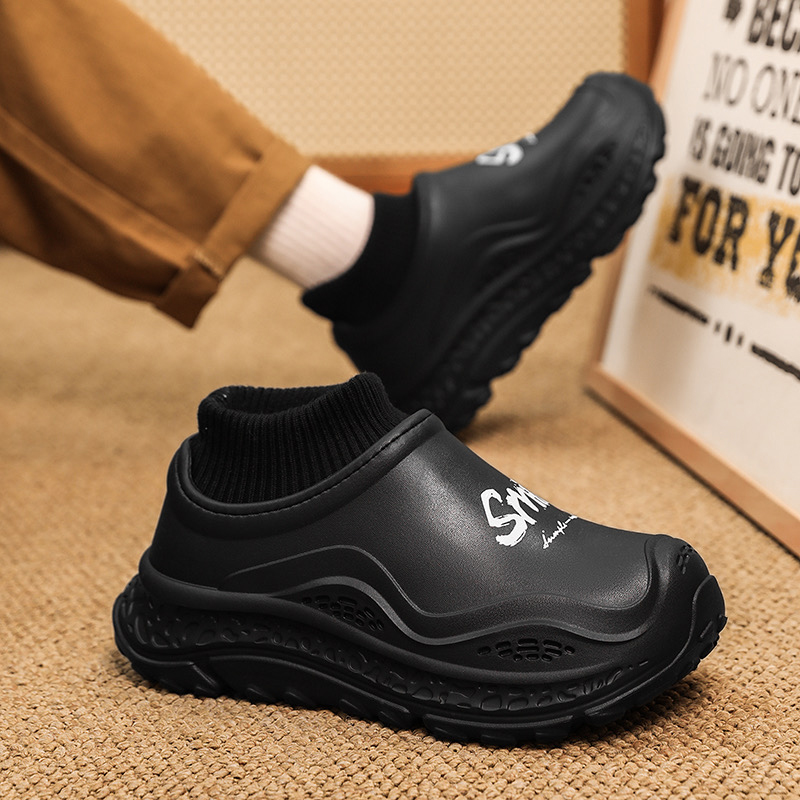 1761183609607955.jpg 雅购特拖鞋