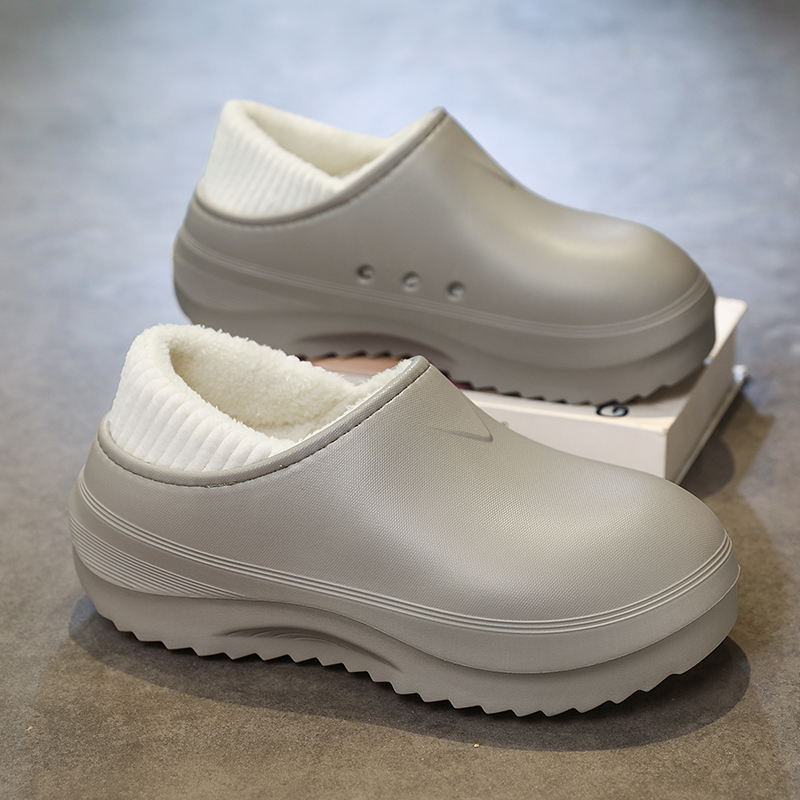 1761184958976442.jpg 雅购特拖鞋