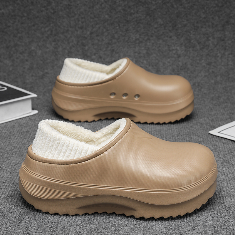 1761184972274438.jpg 雅购特拖鞋