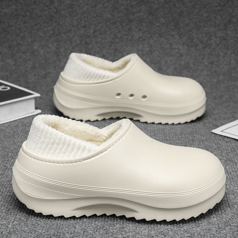 1761184972529924.jpg 雅购特拖鞋