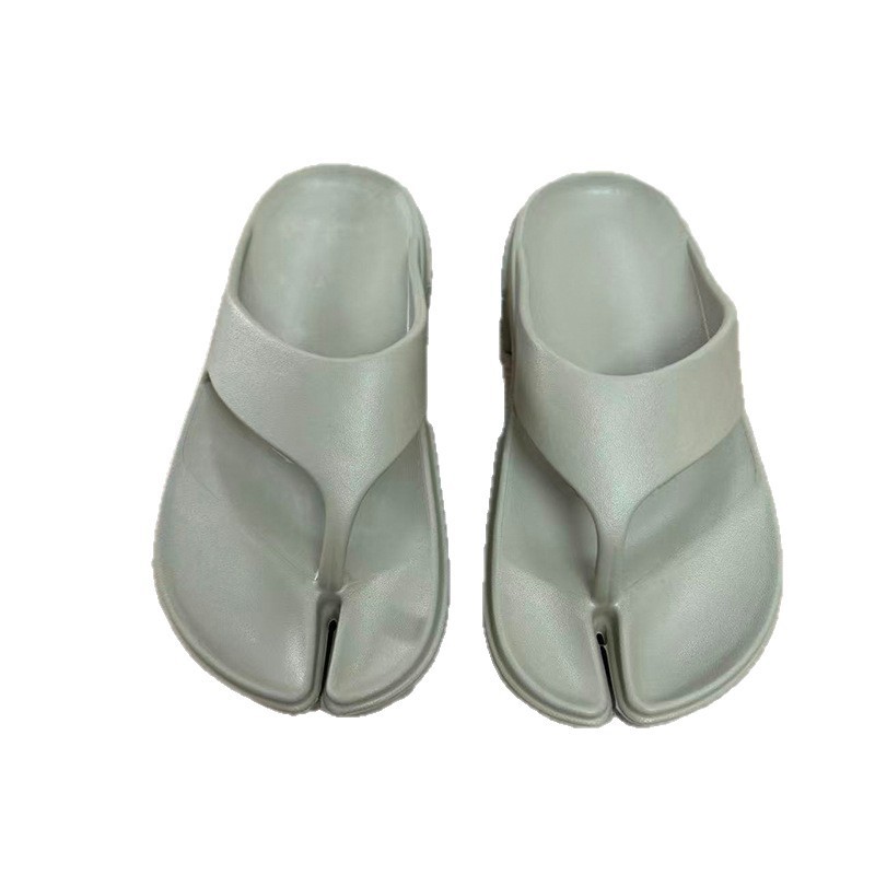 1761190176135845.jpg 雅购特拖鞋