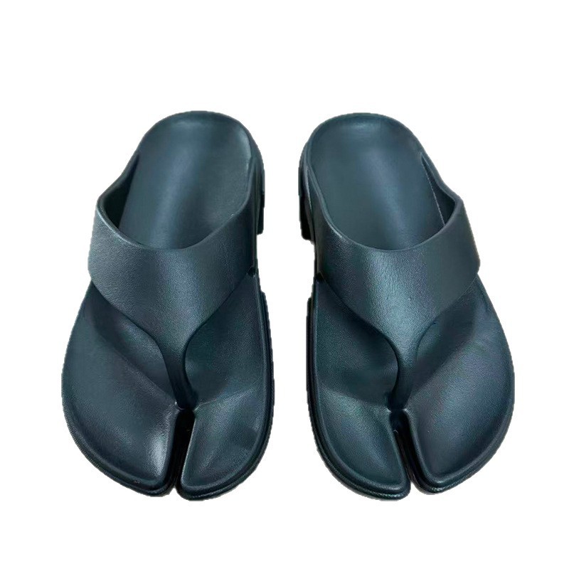 1761190185383430.jpg 雅购特拖鞋