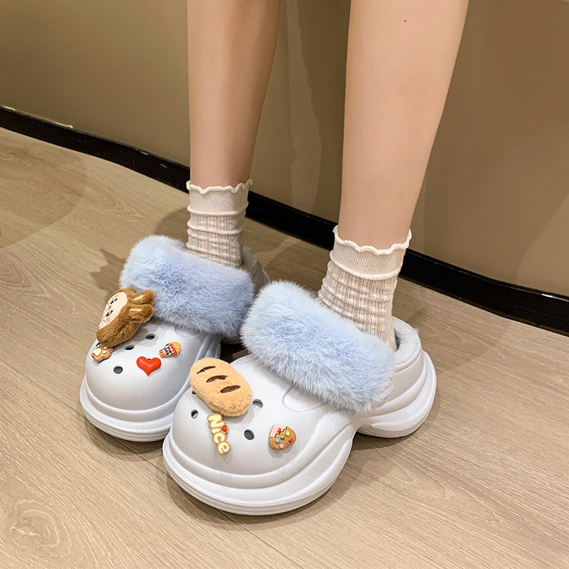 1761375942582422.jpg 雅购特拖鞋