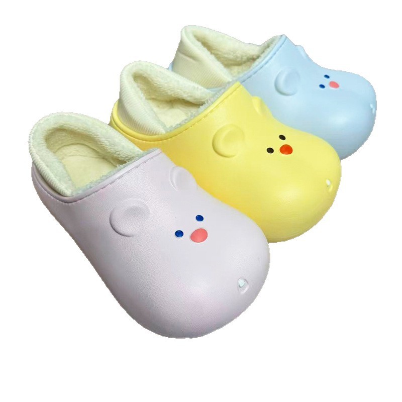 1761528112966845.jpg 雅购特拖鞋