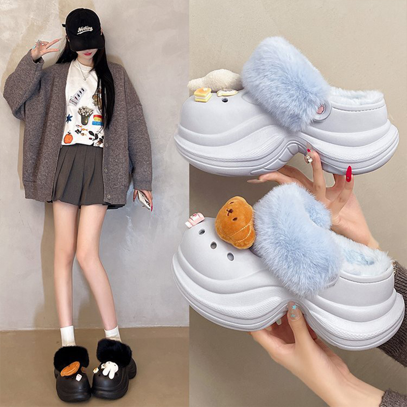 1761551600935197.jpg 雅购特拖鞋