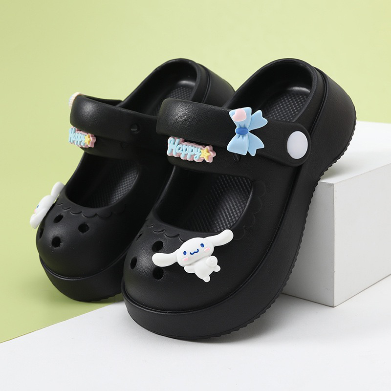 1761552663841185.jpg 雅购特拖鞋